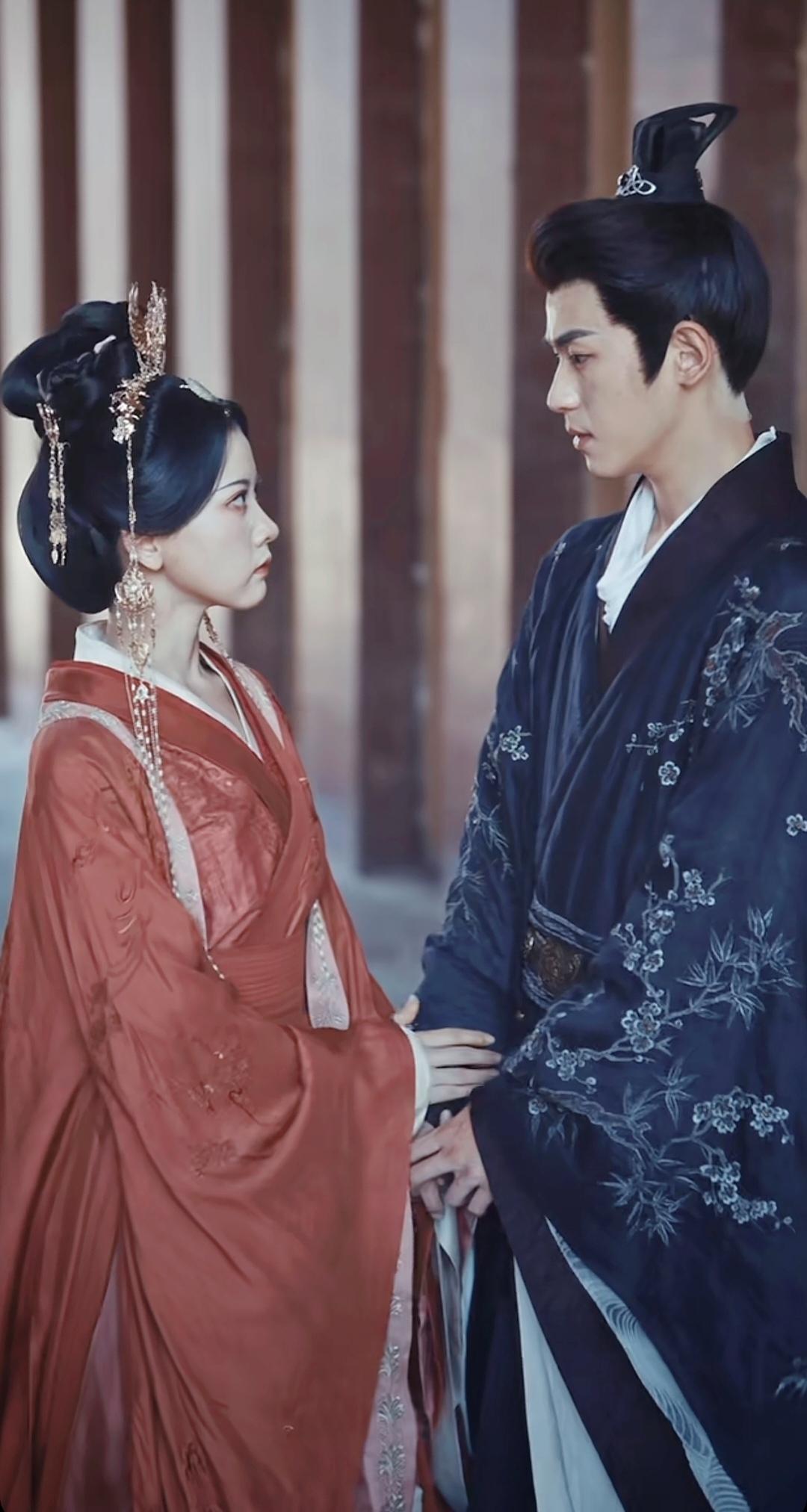 В горах есть деревья, а на деревьях ветви - Глава 55. Защитить её по пути во дворец